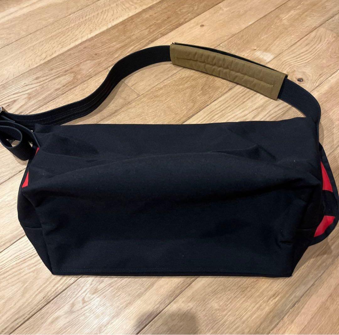 美品　CRANK メッセンジャーバッグ　solo Mサイズ