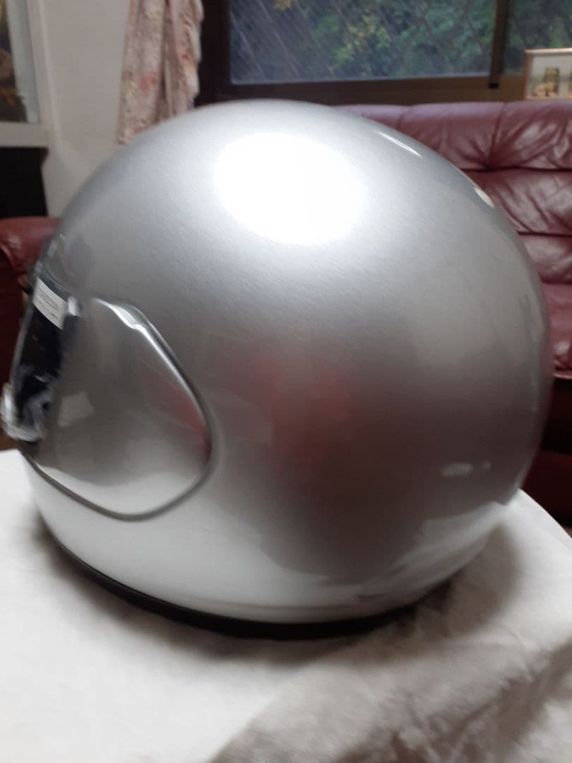 Arai UR Series フルフェイスヘルメット シルバー