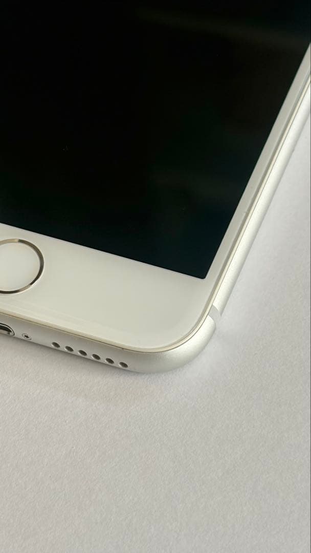 iPhone 8 64G ホワイト