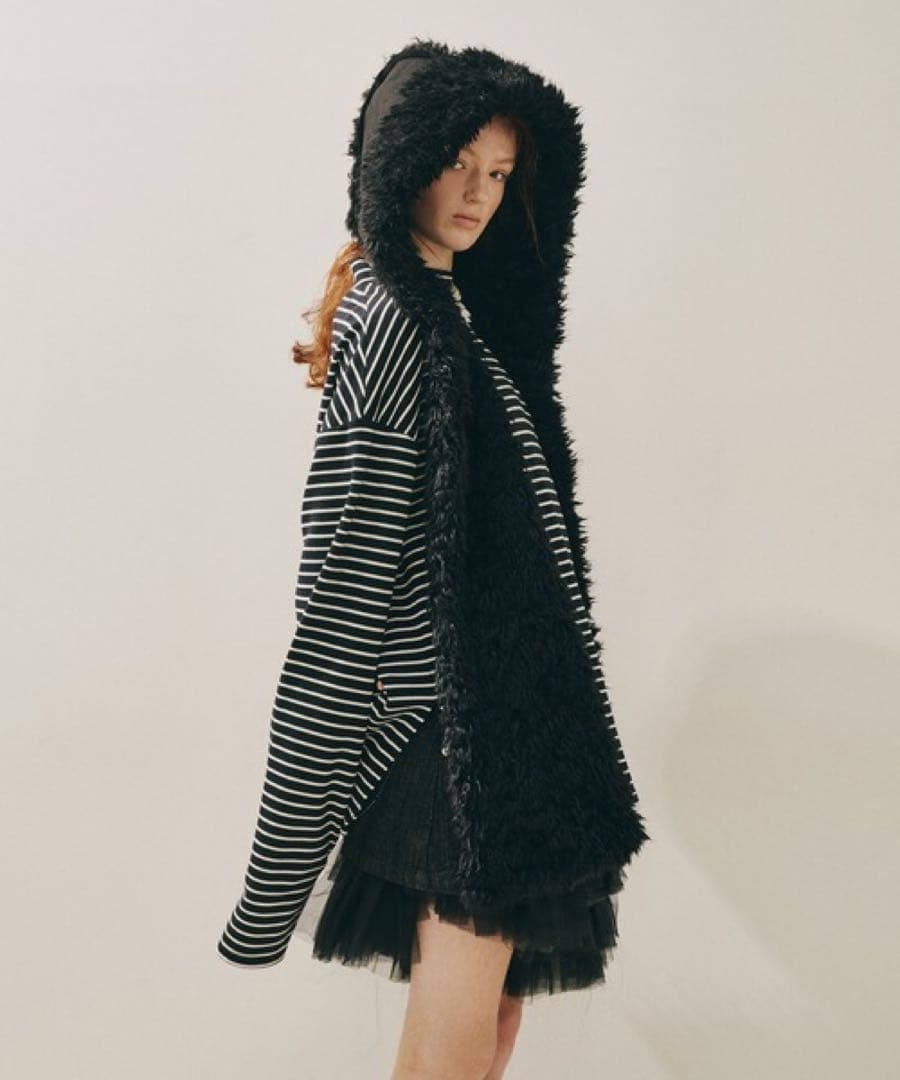 la belle etude ムートンライクボンディングフードマフラー 黒