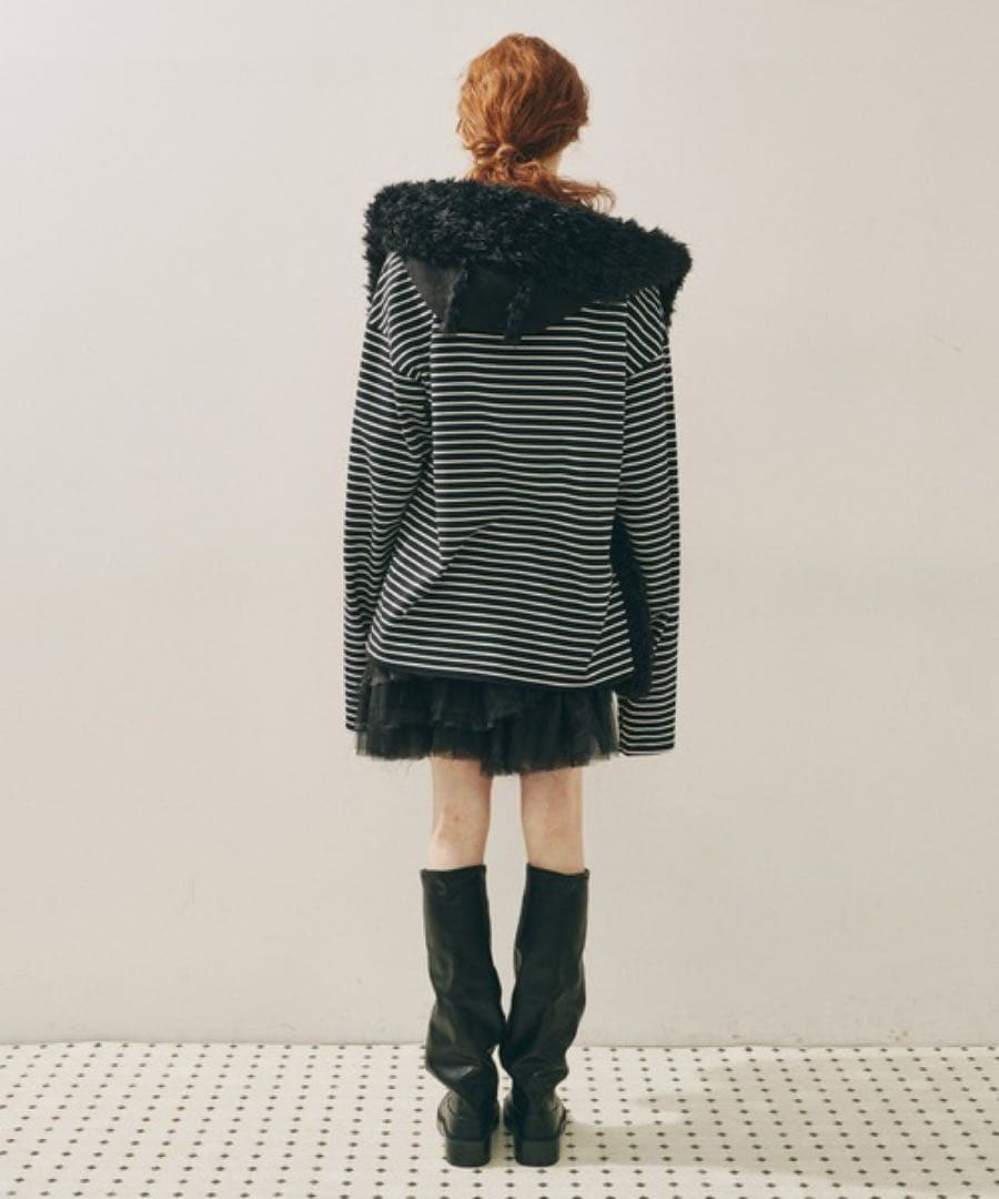 la belle etude ムートンライクボンディングフードマフラー 黒