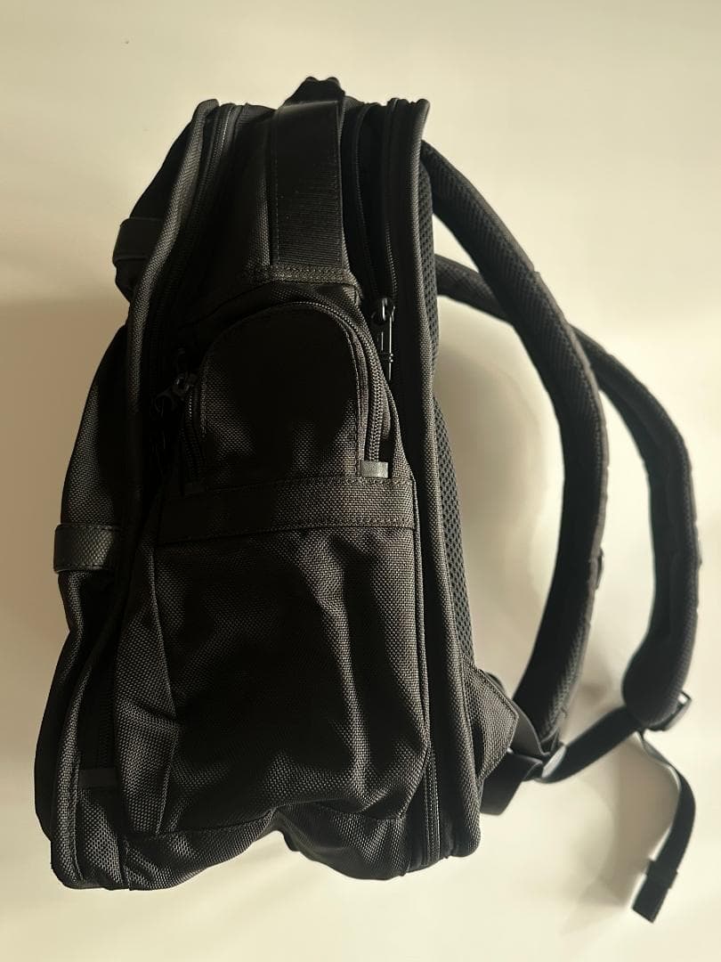 TUMI ALPHA 2 ブリーフパック