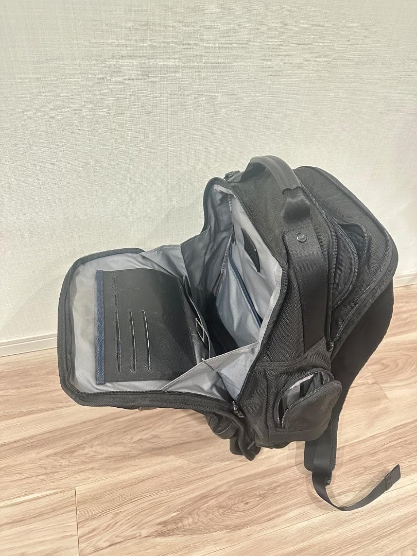TUMI ALPHA 2 ブリーフパック
