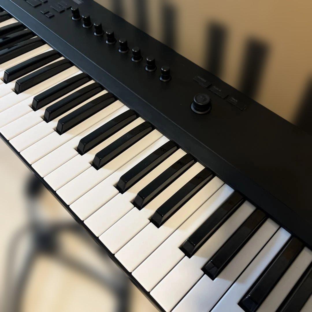 DTM・DAW NATIVE INSTRUMENTS KOMPLETE KONTROL A61