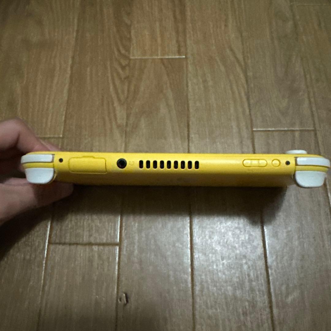 【美品】Switch Lite イエロー 本体 (本体カバー付属)