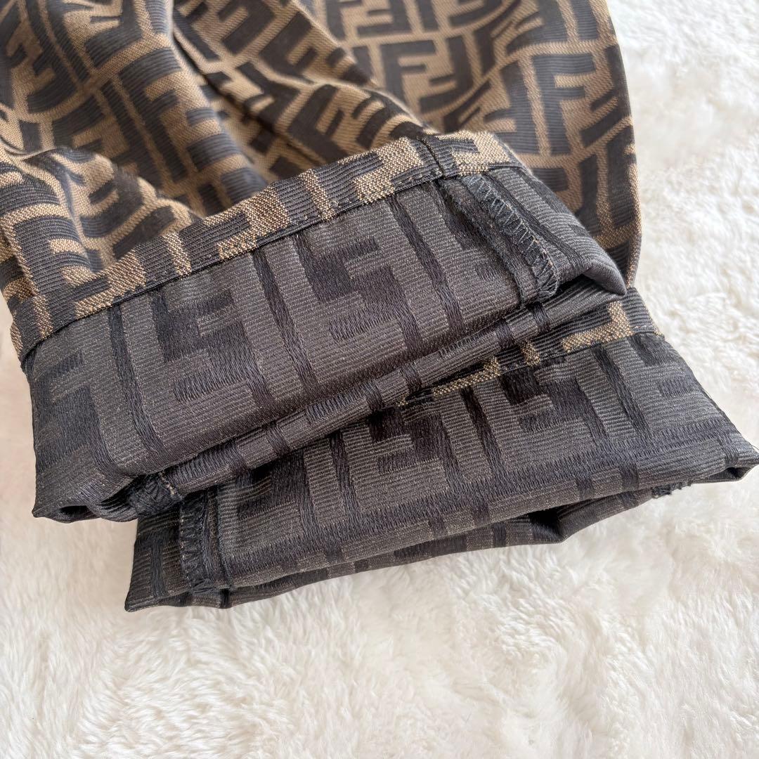 正規 美品✨FENDI ズッカ柄 総柄デニムパンツ ロゴボタン イタリア製 Ｍ
