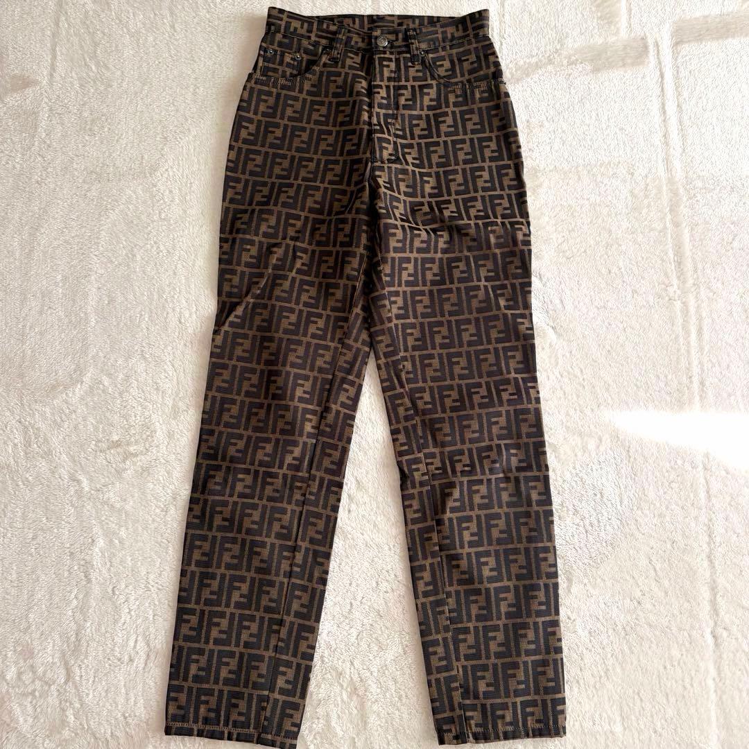 正規 美品✨FENDI ズッカ柄 総柄デニムパンツ ロゴボタン イタリア製 Ｍ