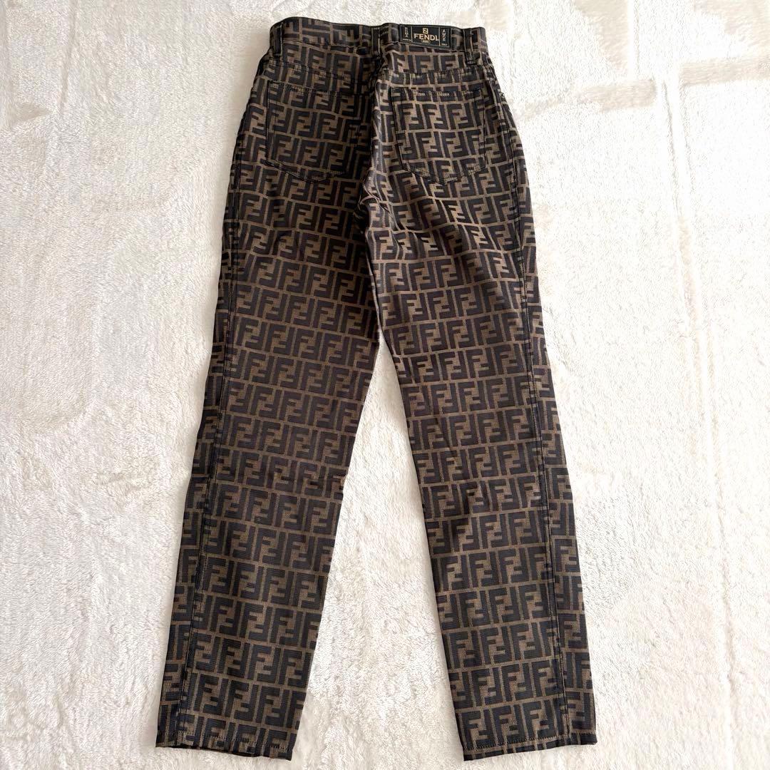 正規 美品✨FENDI ズッカ柄 総柄デニムパンツ ロゴボタン イタリア製 Ｍ