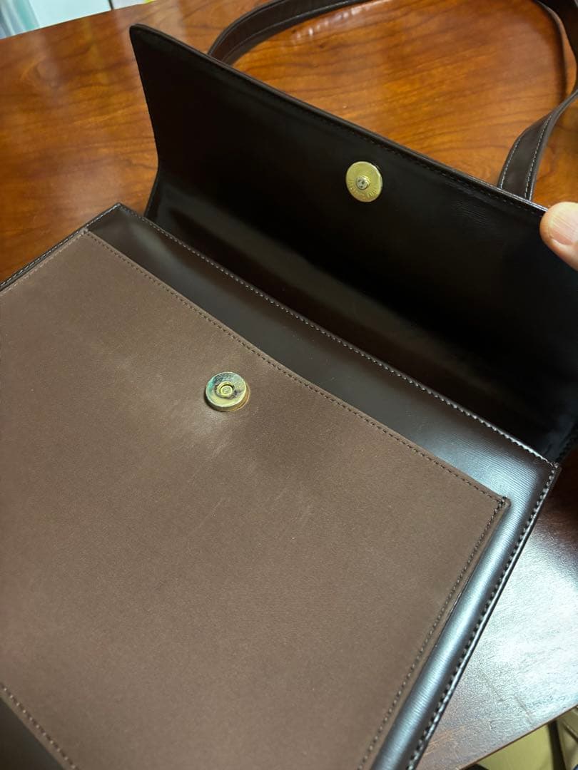 Yves Saint Laurent ブラウンショルダーバッグ新品未使用品