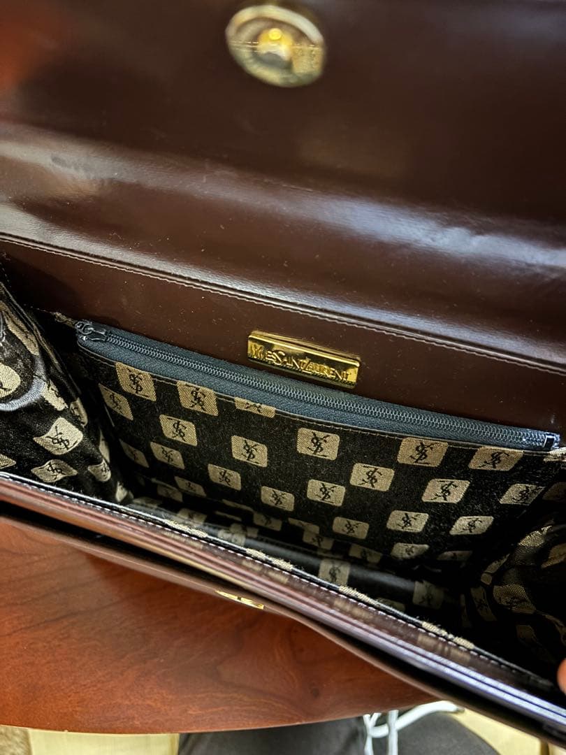 Yves Saint Laurent ブラウンショルダーバッグ新品未使用品