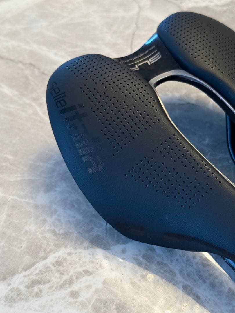 Selle Italia SLR BOOST Superflow サドル130