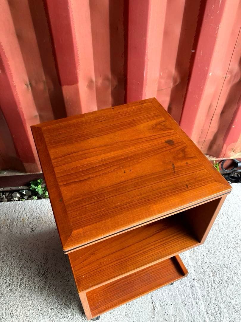 ミッドセンチュリーサイドテーブル