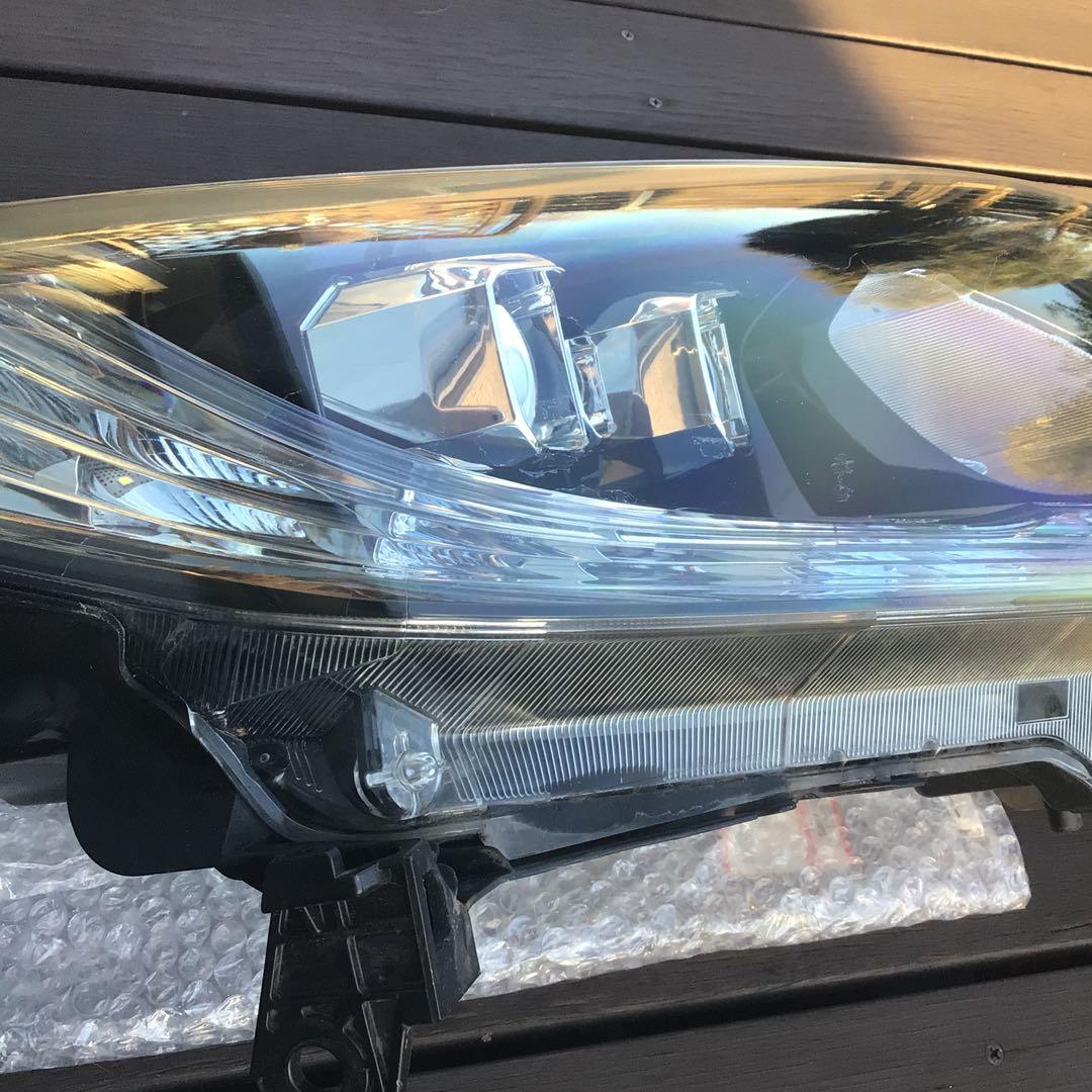 ヴェゼル　右　LED ヘッドライト