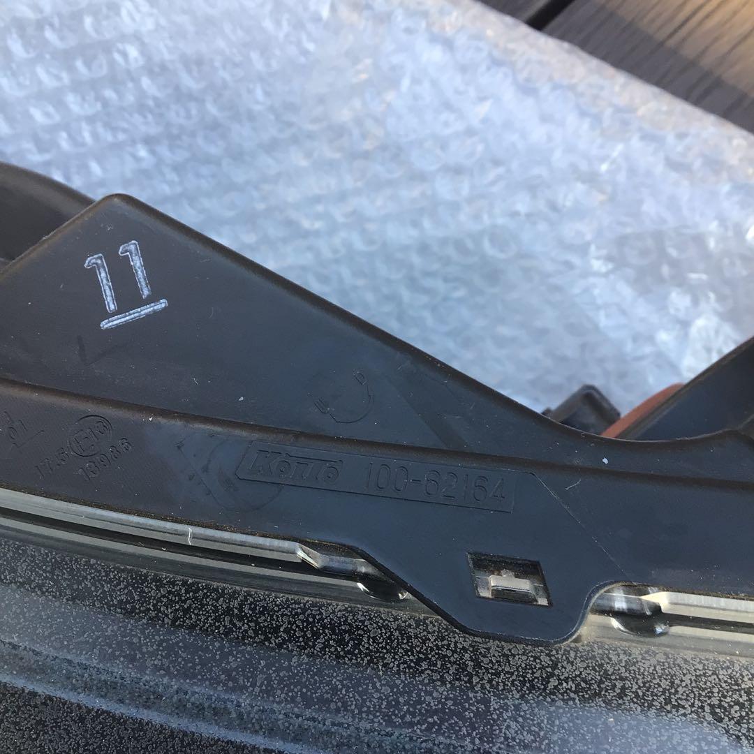 ヴェゼル　右　LED ヘッドライト