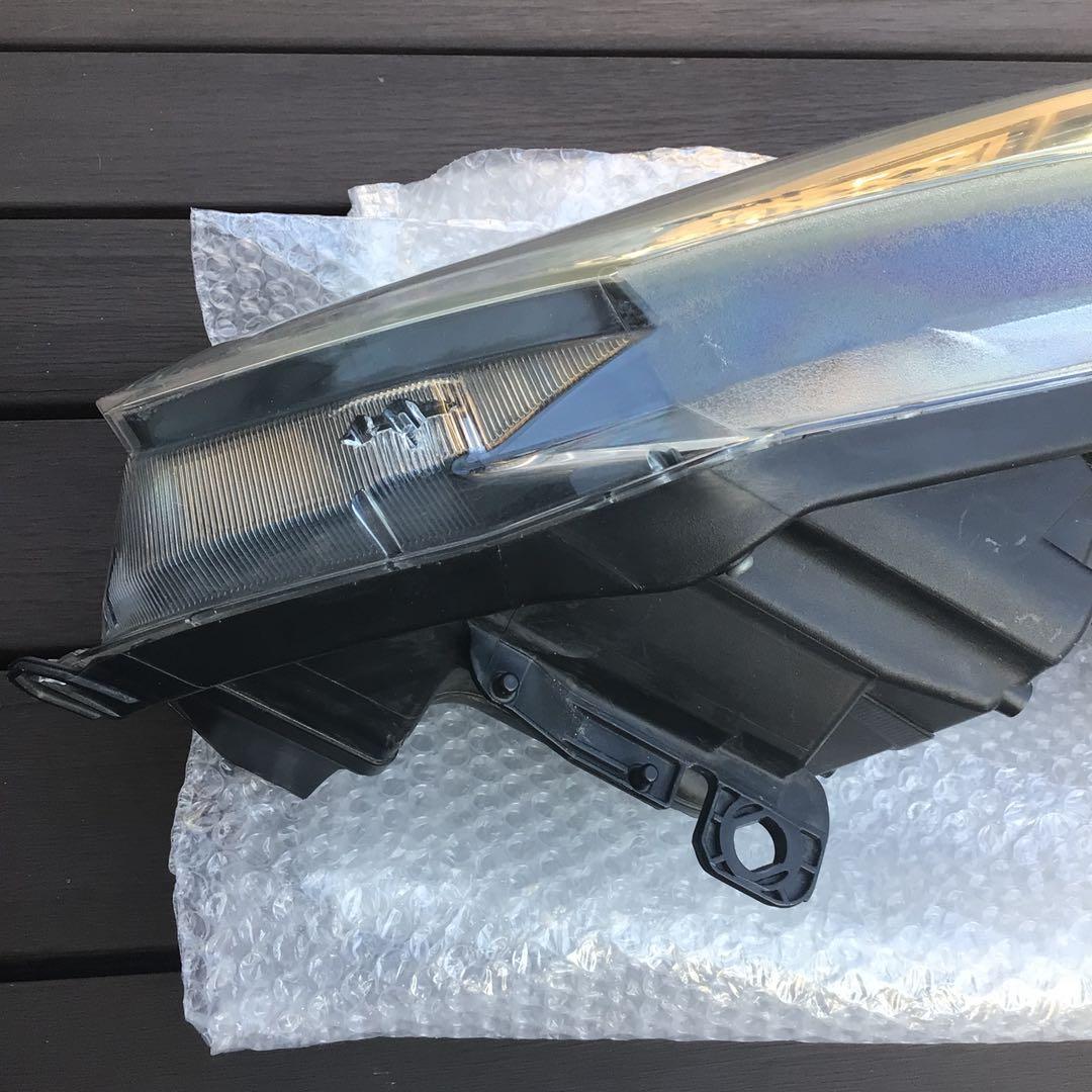 ヴェゼル　右　LED ヘッドライト