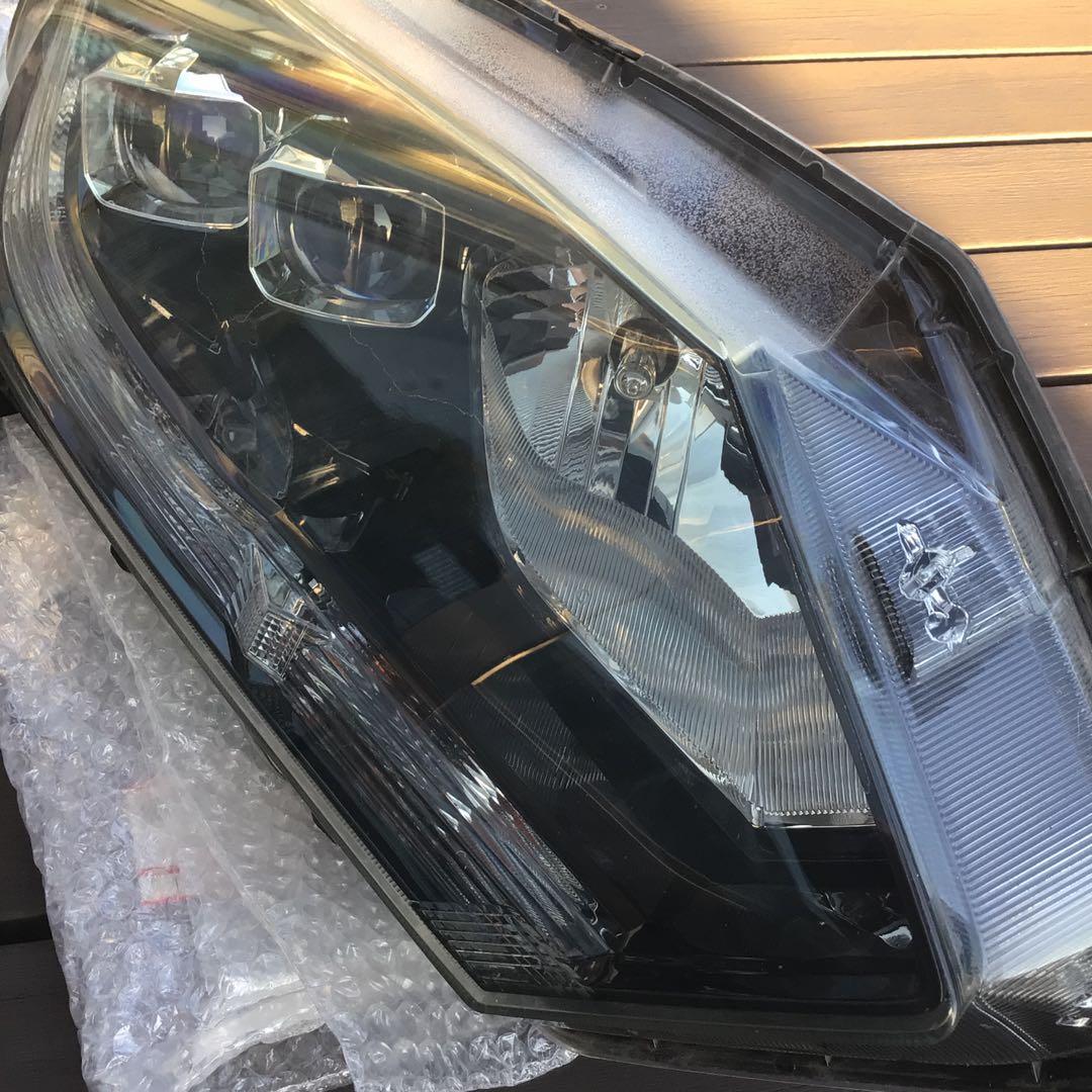 ヴェゼル　右　LED ヘッドライト