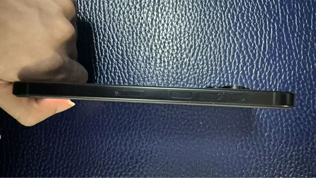 海外版iPhone 16 Pro Max 256GB,美品,バッテリーは100％