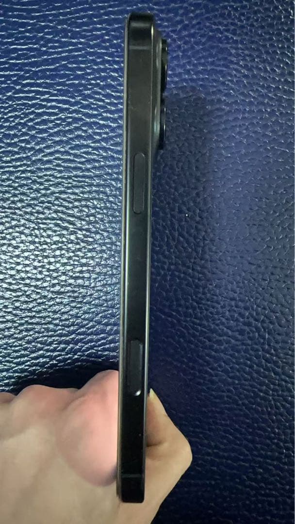 海外版iPhone 16 Pro Max 256GB,美品,バッテリーは100％