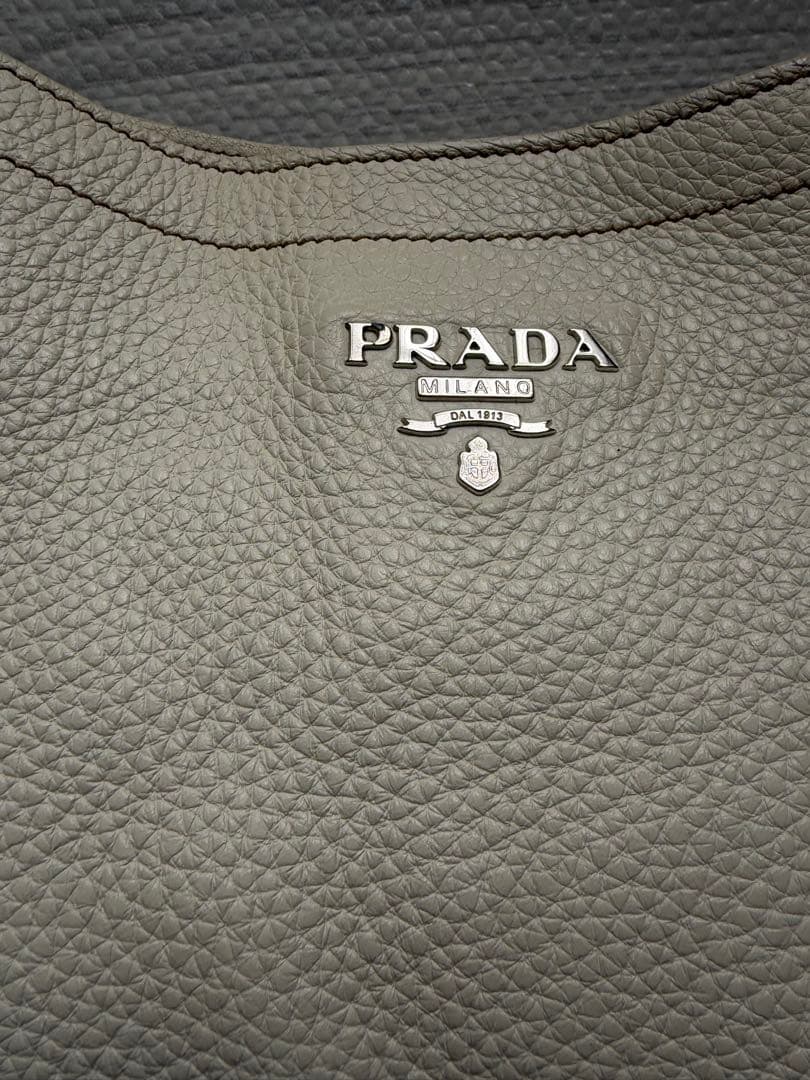 PRADA プラダ ヴィッテロダイノ レザー ワン ショルダー バッグ 白