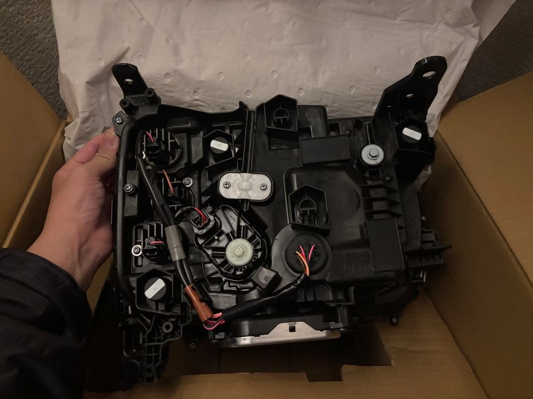 ユ*ク様 TOYOTA LEDヘッドライト　ランクル250 丸目