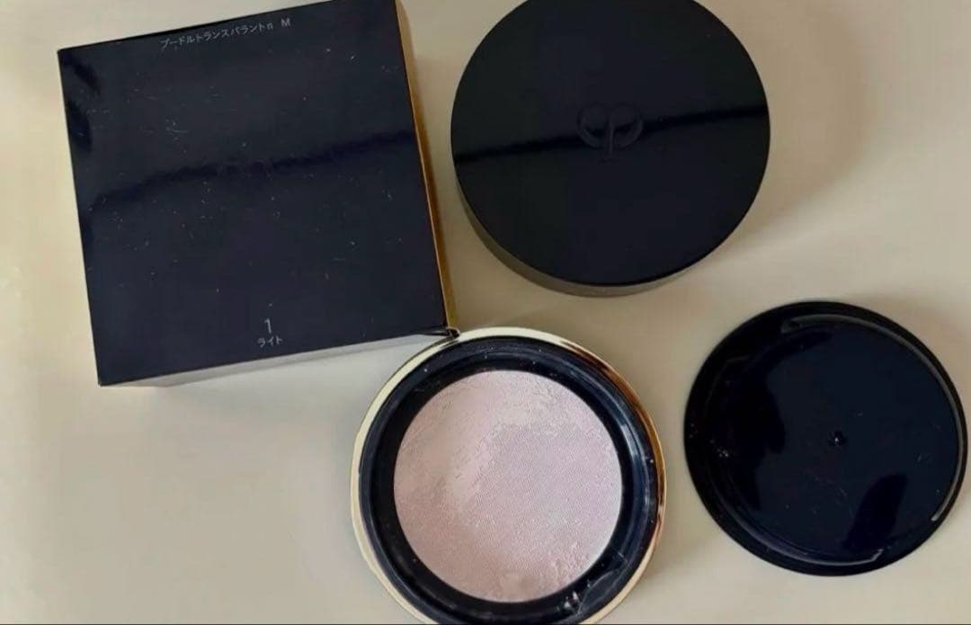 クレドポーボーテ　 プードルトランスパラント　n　M 1ライト