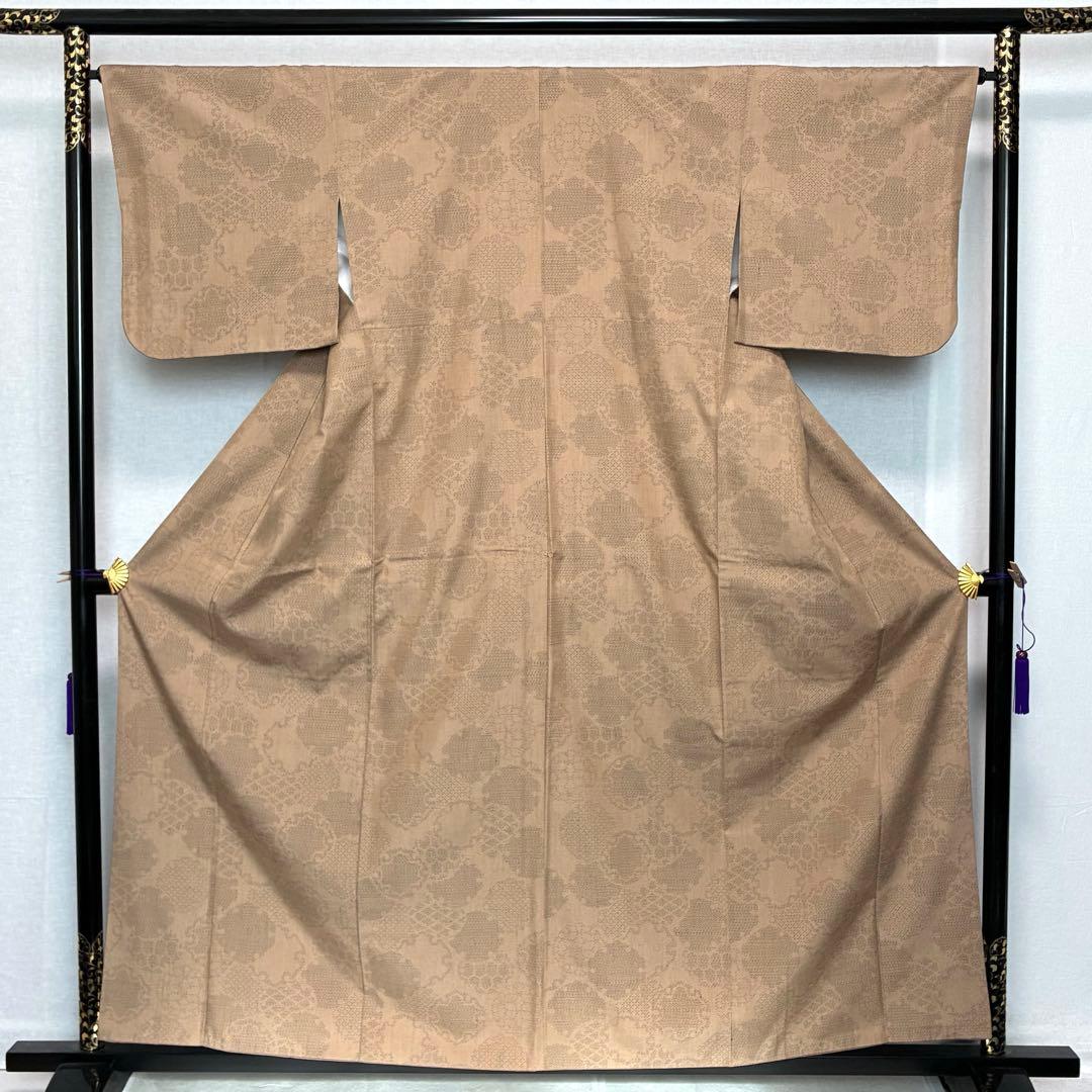 D155 本場結城紬　雪輪　正絹　着物　袷　極美品