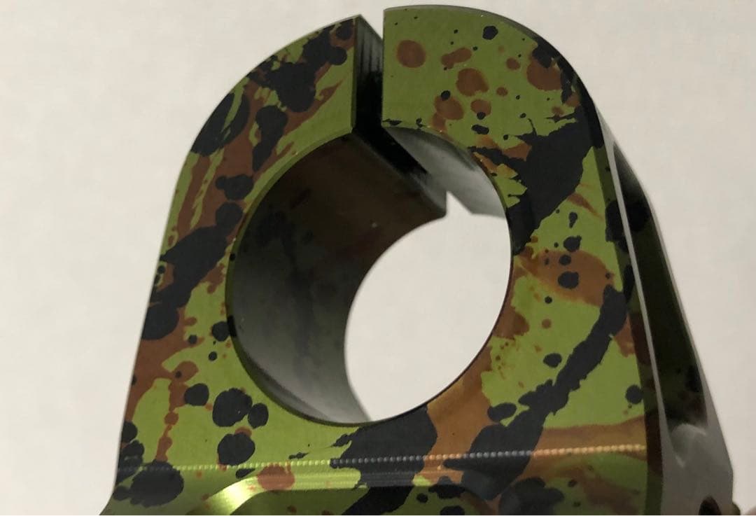 DMR BIKES liquid camo Green 　ステム＆ライザーバー