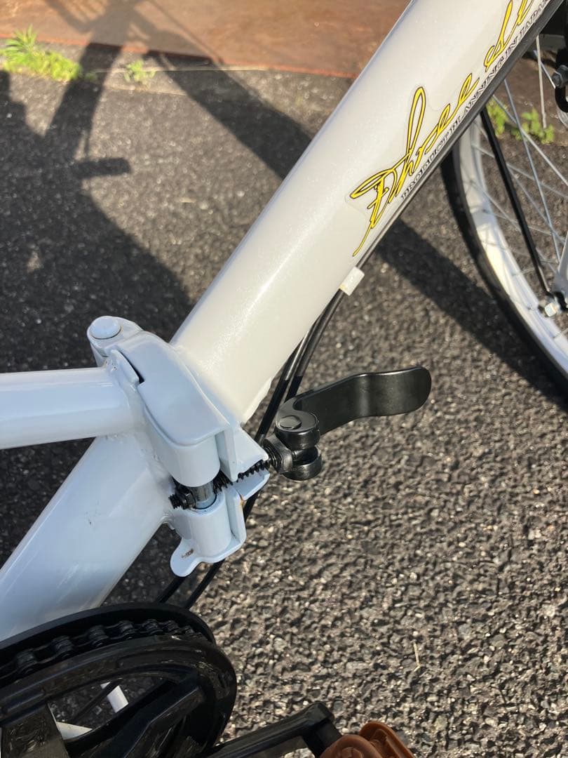 Three Stones折りたたみ自転車 ホワイト 20inch 6段変速