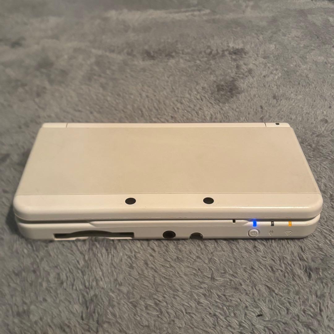 New Nintendo 3DS ホワイト 動作良好 SDカード 充電器 付属