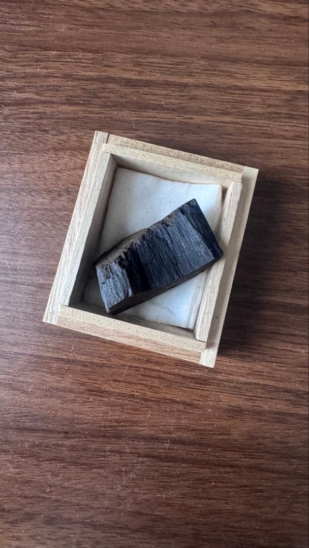 香木2セット　沈香《黒油　伽羅》11.08g 桐箱入り　香木　茶道具