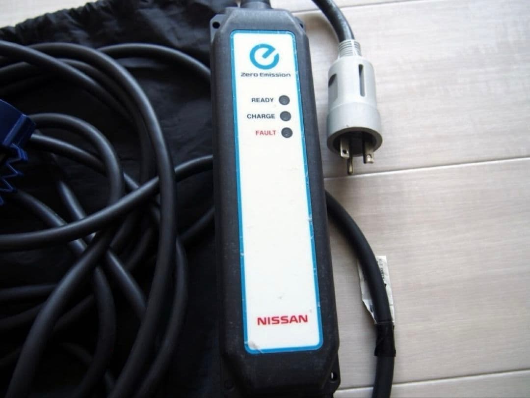日産 NISSAN 純正リーフ 充電ケーブル 200V 15A 品番 3NK5E