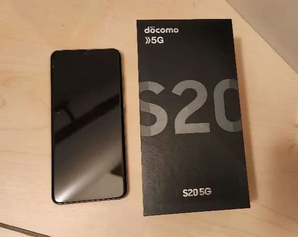 カ*ド様 箱、付属品付き　SIMフリー　Samsung Galaxy S20