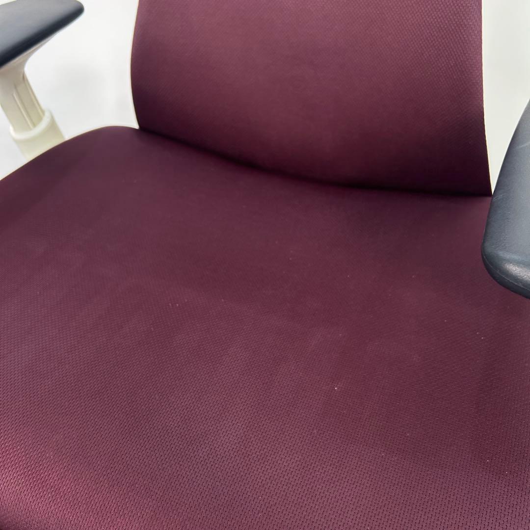 L エンボディチェア ハーマンミラー ホワイト Embody えんじ色系