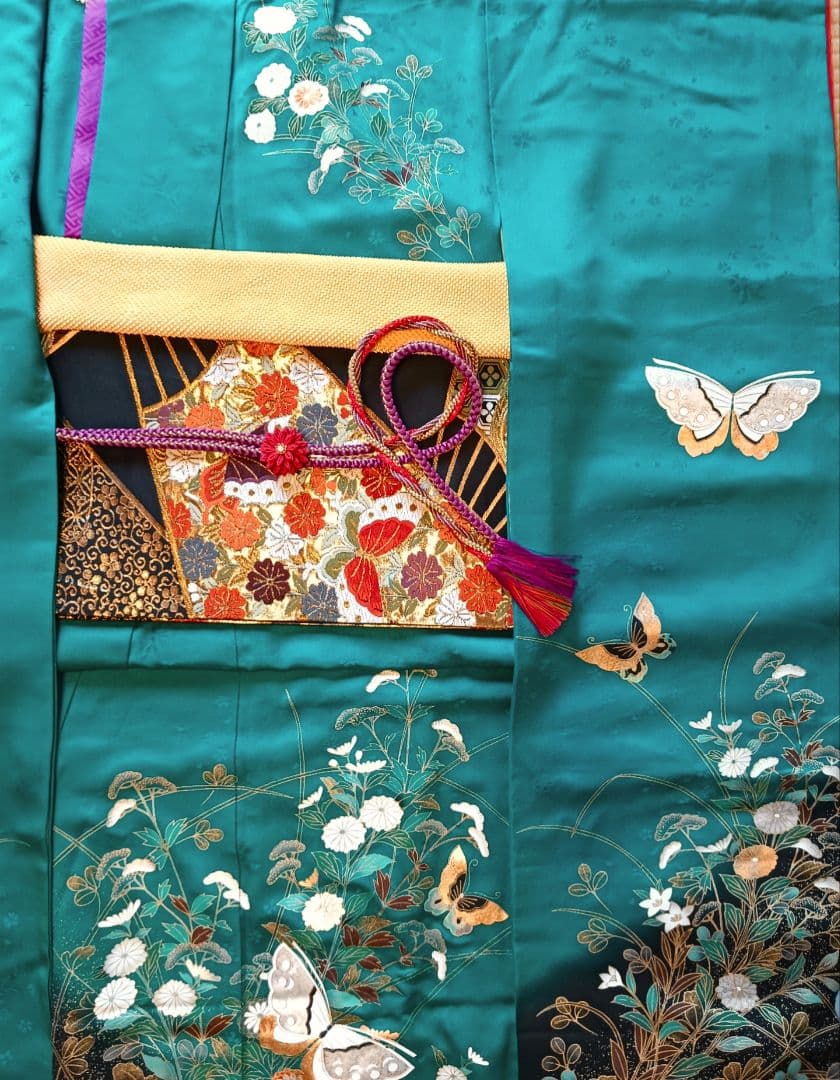 振袖フルセット エメラルドグリーン に金彩花蝶　丈164 裄64.5