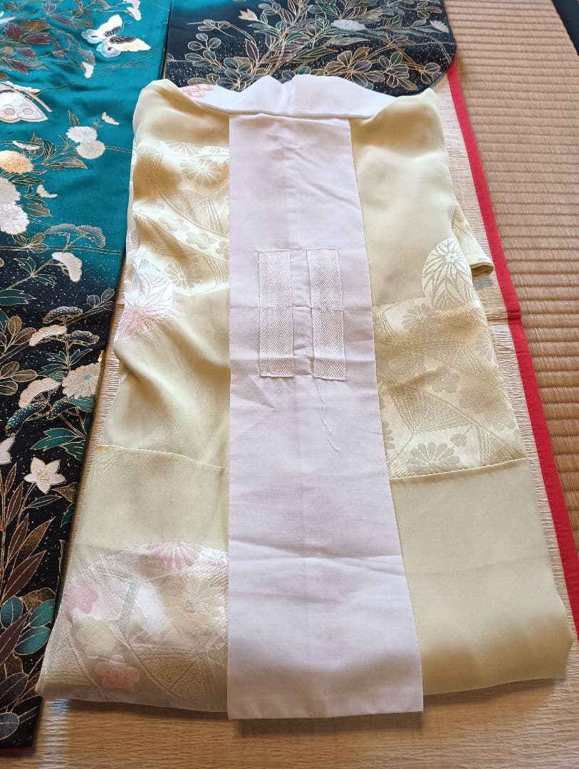 振袖フルセット エメラルドグリーン に金彩花蝶　丈164 裄64.5