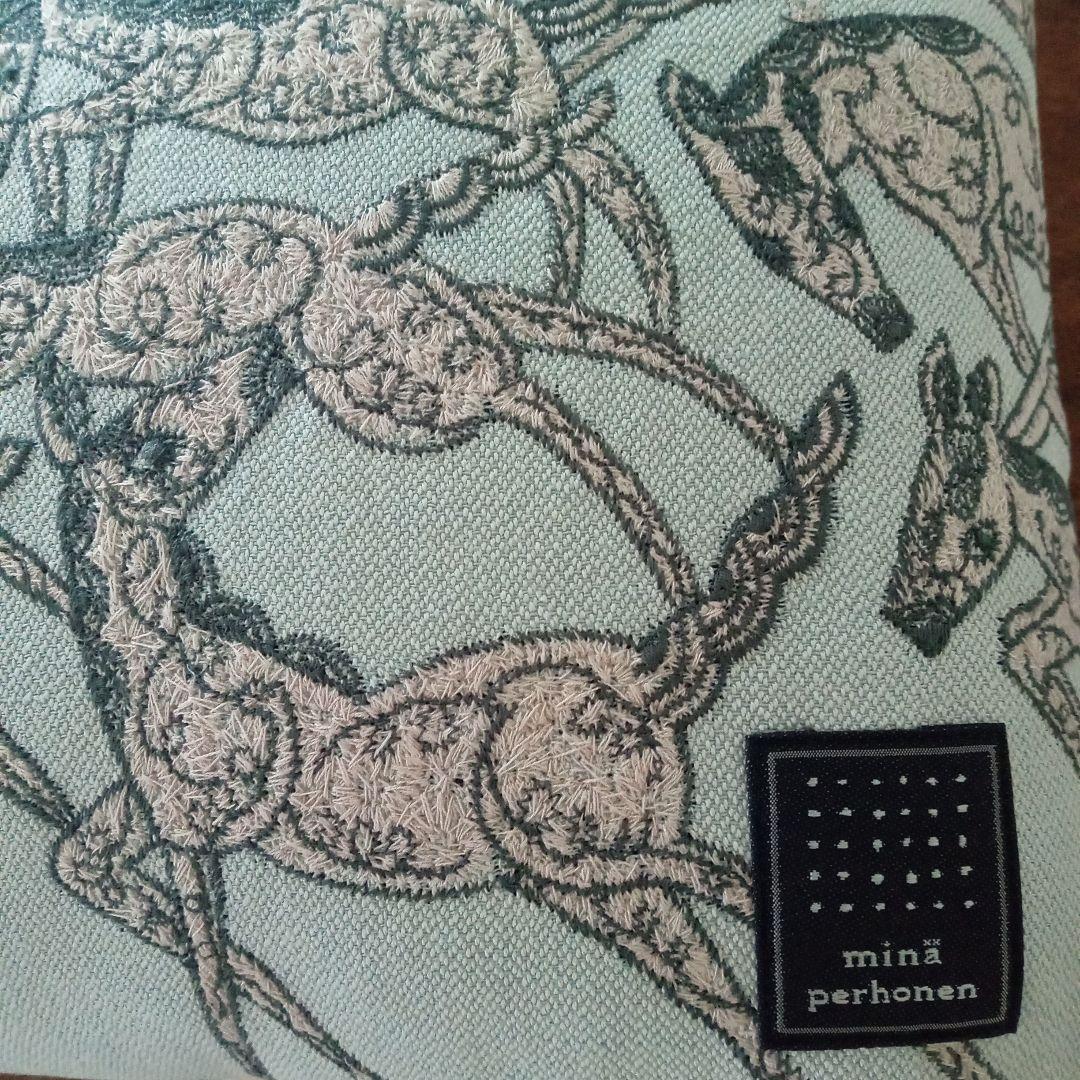 新品未使用　ミナペルホネン papurikko パプリッコ クッション(小)