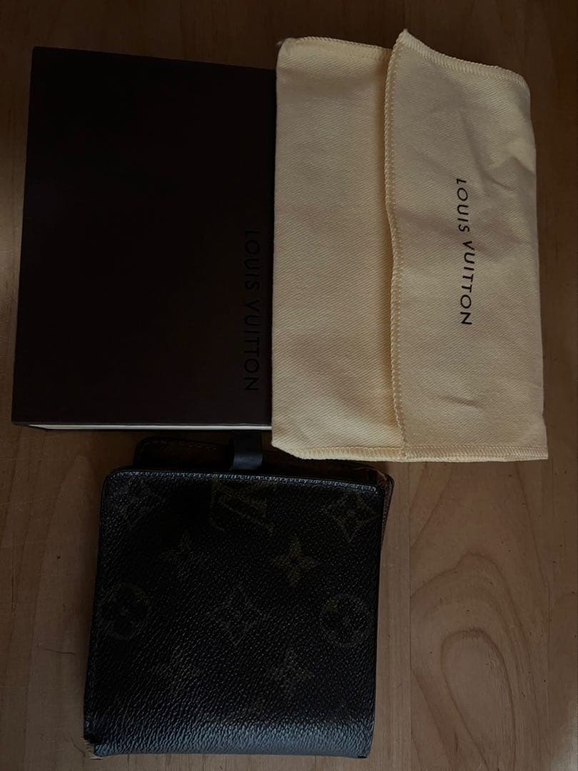 Louis Vuitton モノグラム レザー財布