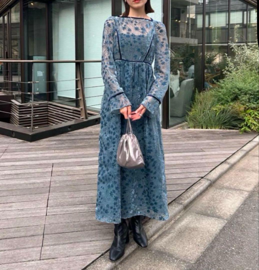 mystic ブラック 花柄ベロアワンピース