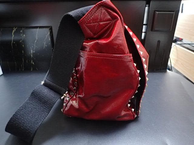 ☆最終価格　ヴァレンティノ　ショルダーバッグ☆