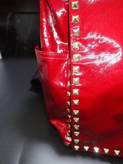 ☆最終価格　ヴァレンティノ　ショルダーバッグ☆