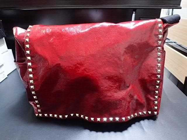 ☆最終価格　ヴァレンティノ　ショルダーバッグ☆