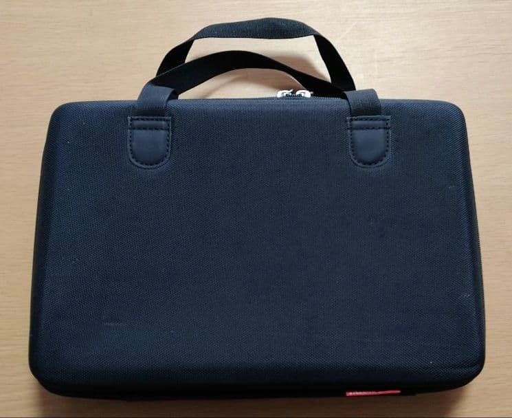 AKAI MPK Mini Playと専用保護ケースセット