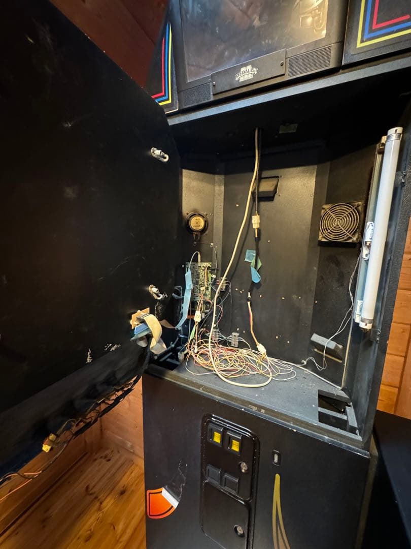 ダーツマシン　DARTLIVE Spectrum