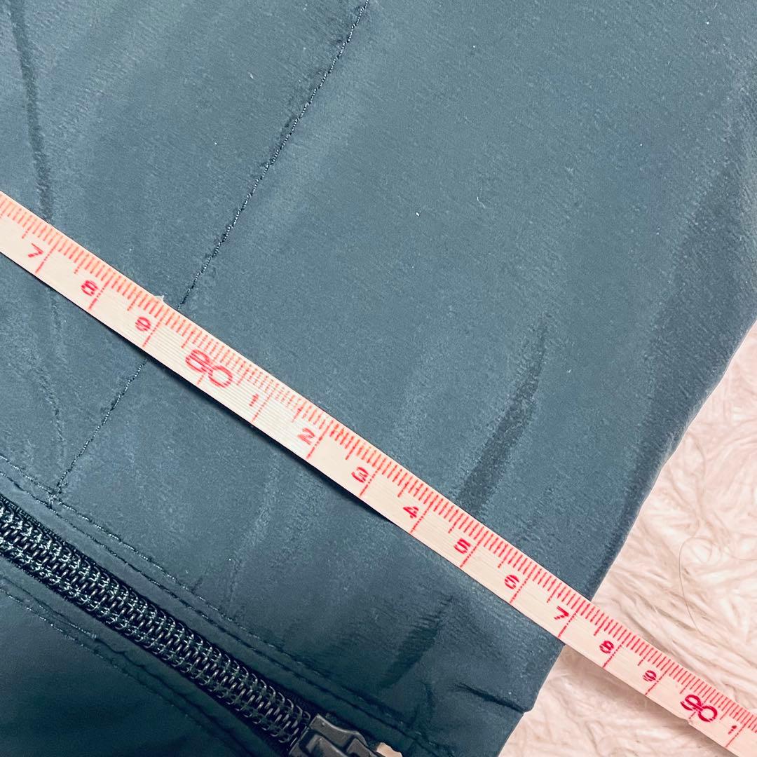 ダークグリーンダウンジャケット フード付き レディース