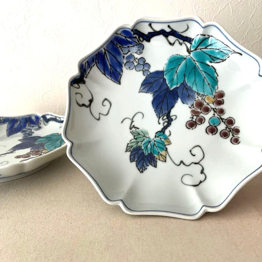 M97○ 【みーです。】葡萄柄お皿２枚も同梱