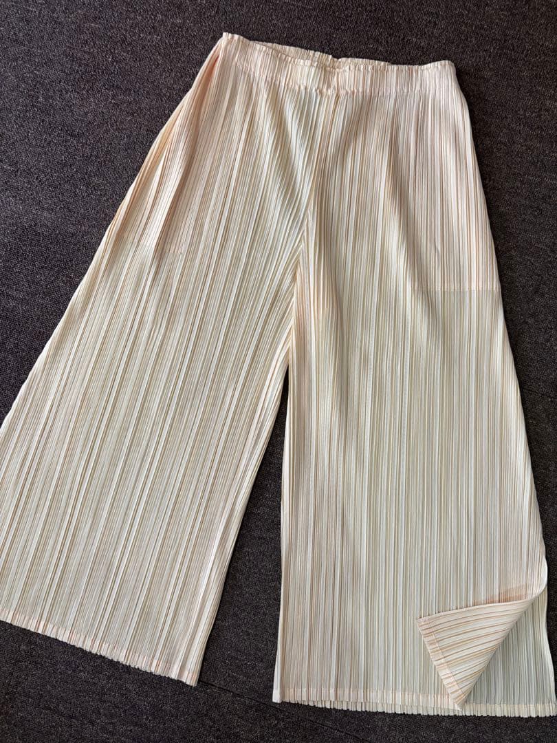 pleats please ワイドパンツ