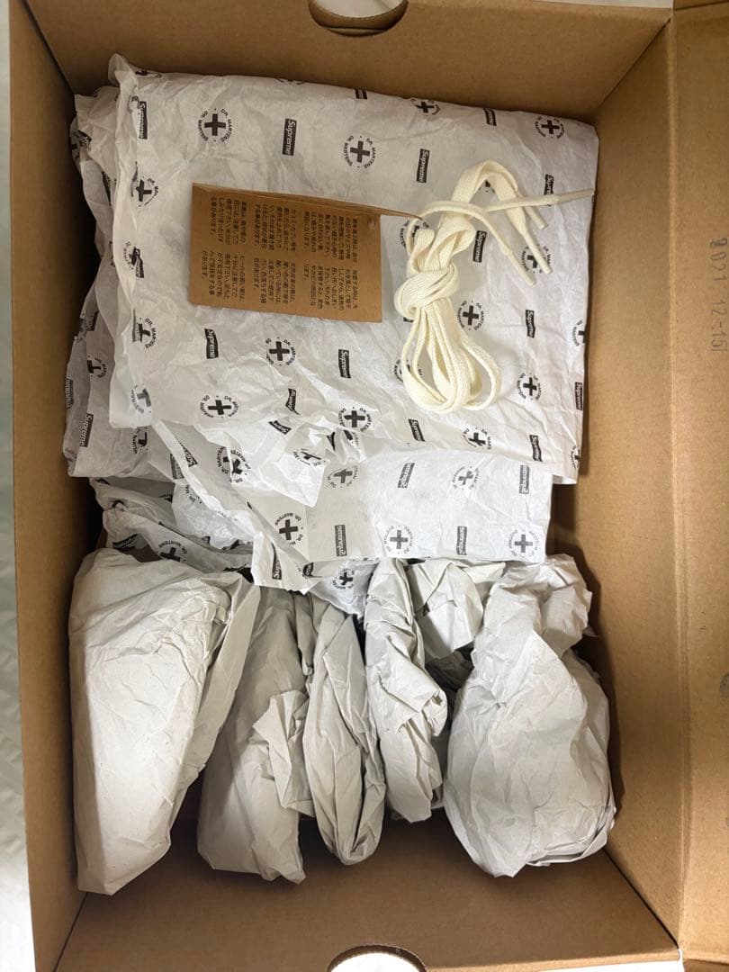 靴 Supreme Dr.Martens Spiderweb 3-Eye White