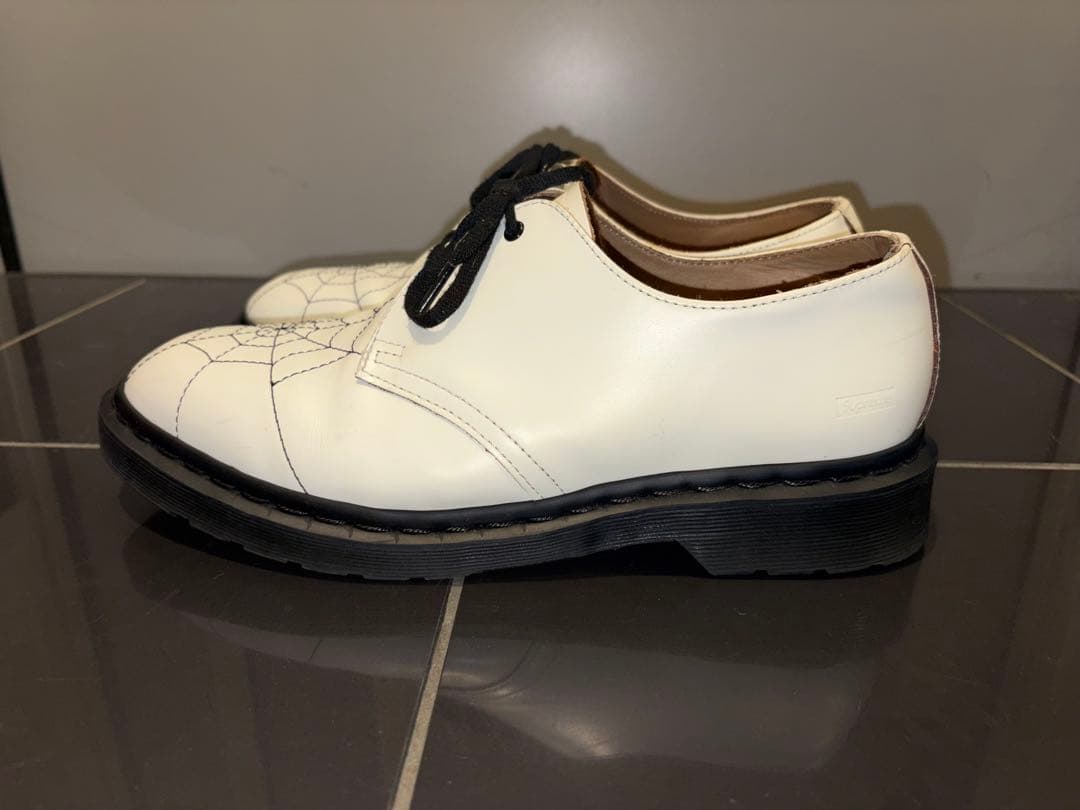 靴 Supreme Dr.Martens Spiderweb 3-Eye White