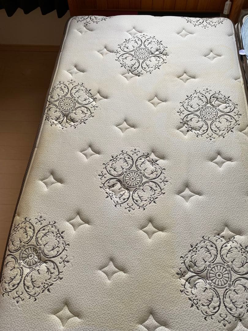 Serta 高級マットレス。在庫確認さん専用品です！