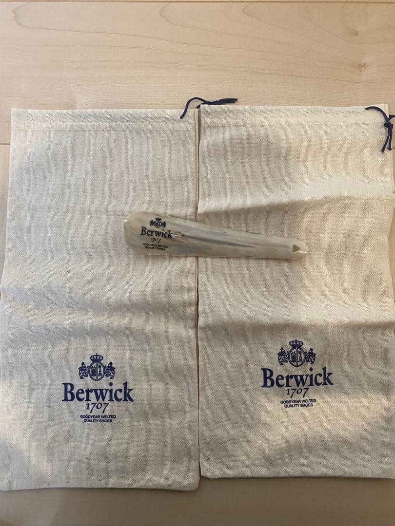 Berwick ブラウンレザー ローファー